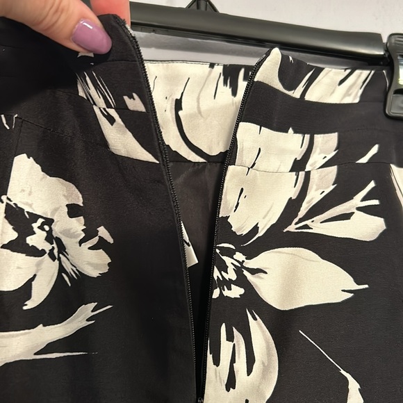 NWT - Nieman Marcus Exclusive Silk Skirt - Picture 5 of 16